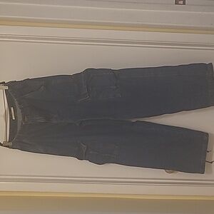 Womens Levi's '94 Baggy Cargo jeans size 28